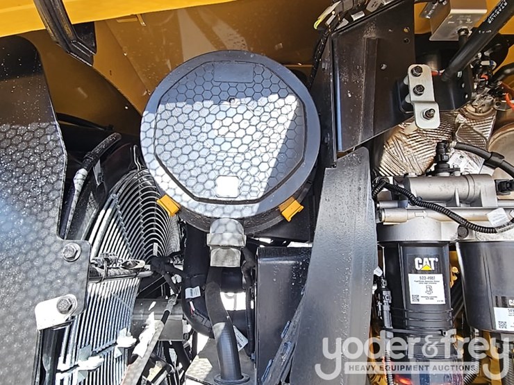 2026-caterpillar-930-image-38