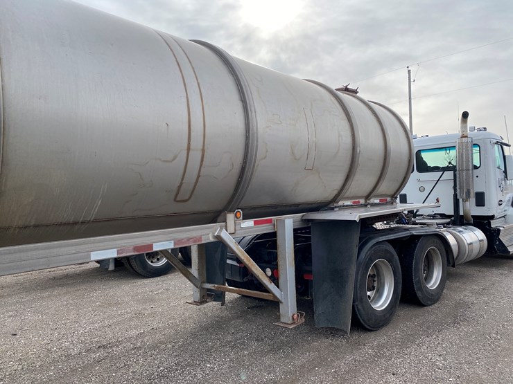 #502-•-2012-northern-8,500-gallon-semi-manure-tanker-(has-wi-title)-(waupun,-wi)-image-45
