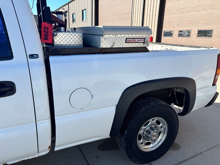 2002-chevrolet-2500-image-10