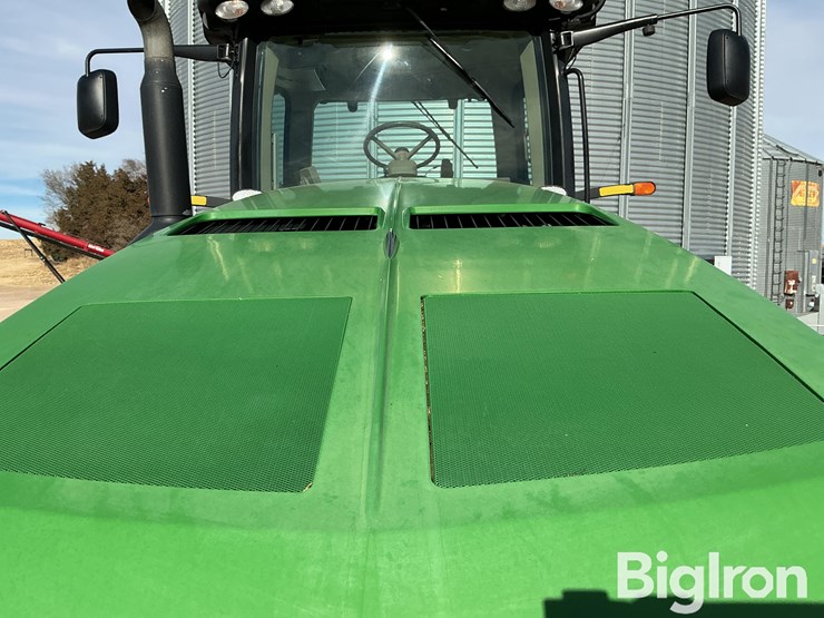 2011-john-deere-8335r-mfwd-tractor-image-12