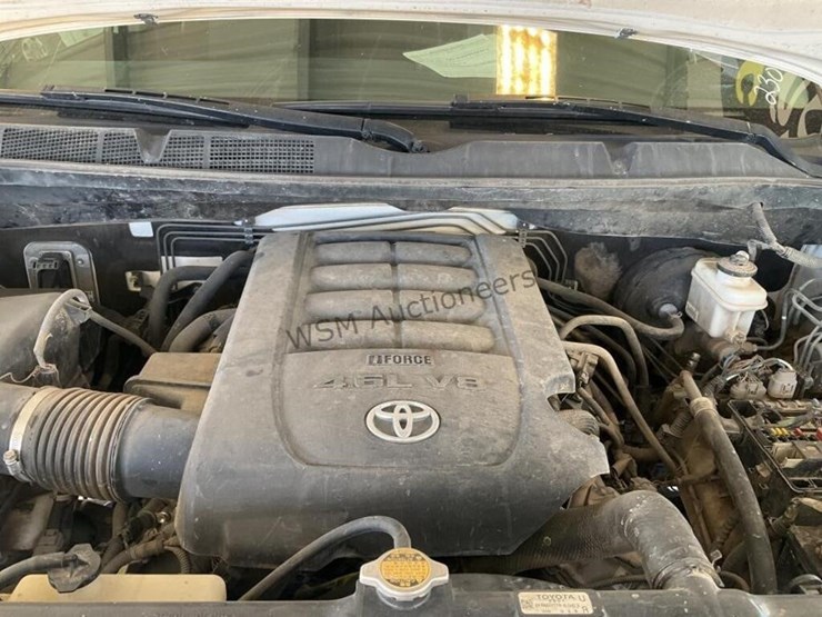 2011-toyota-tundra-image-11