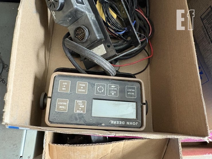 john-deere-7000-image-13