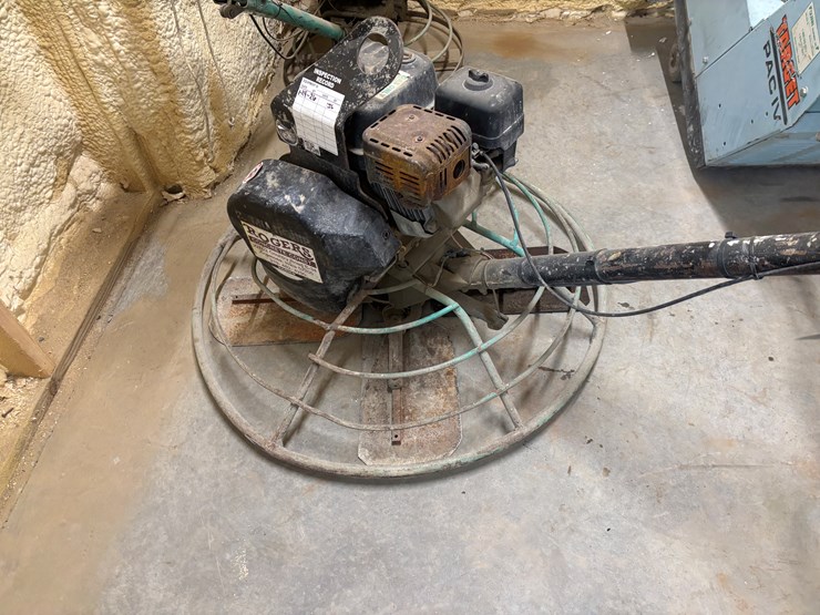 #3654-•-whiteman-approx.-34"-power-trowel-image-1