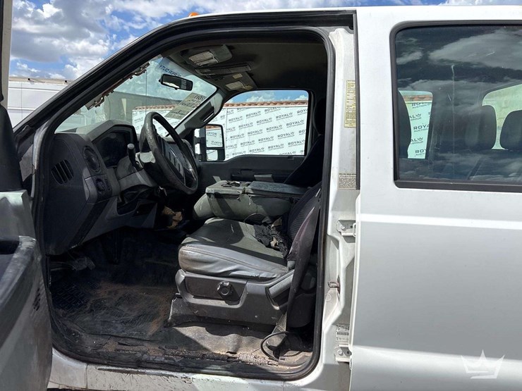 2011-ford-f450-image-19