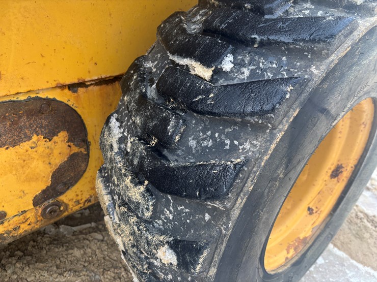 2009-caterpillar-252b2-image-51