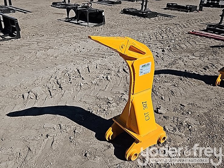 caterpillar-307-image-1