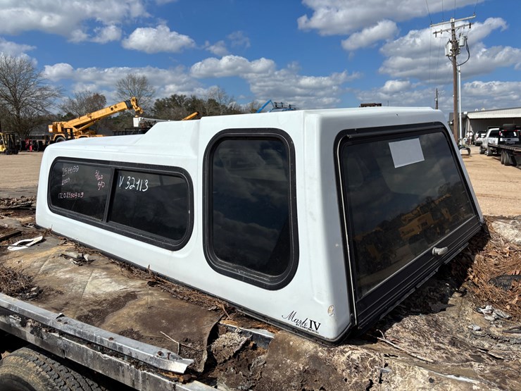 #1716-•-small-truck-camper-shell-image-4