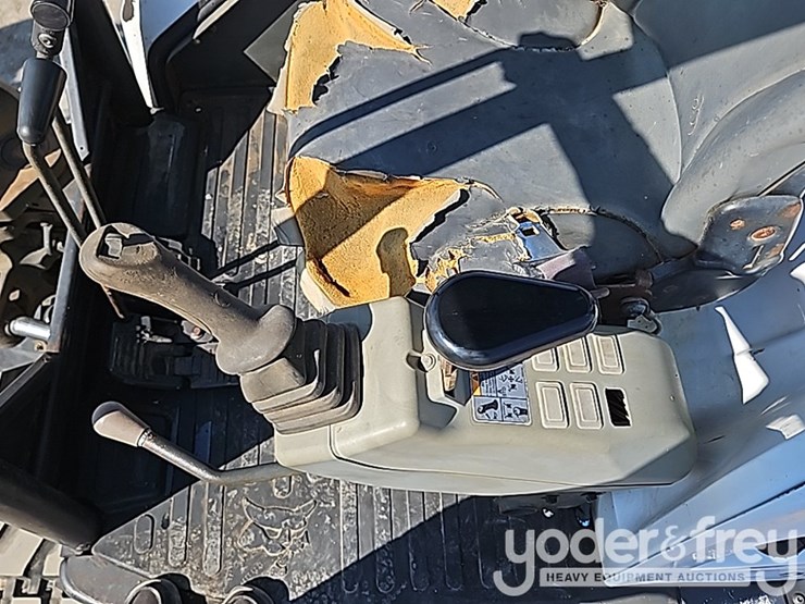 2013-bobcat-e42-image-36