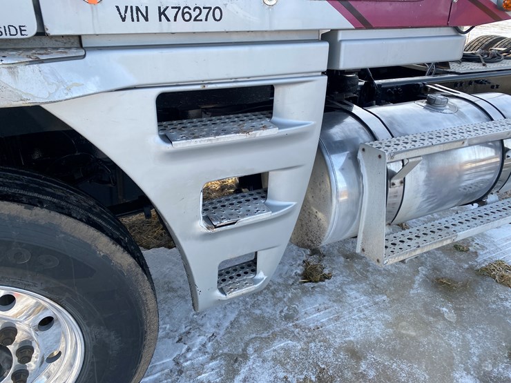 2003-freightliner-argosy-image-15