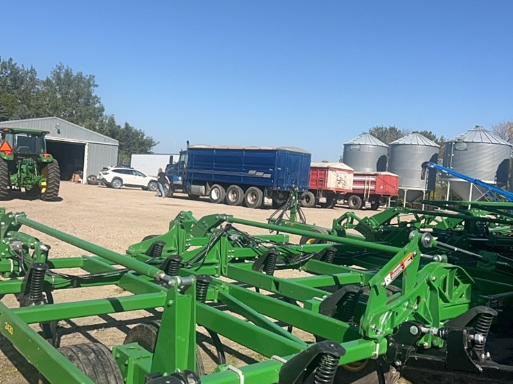 2022-john-deere-52-image-10