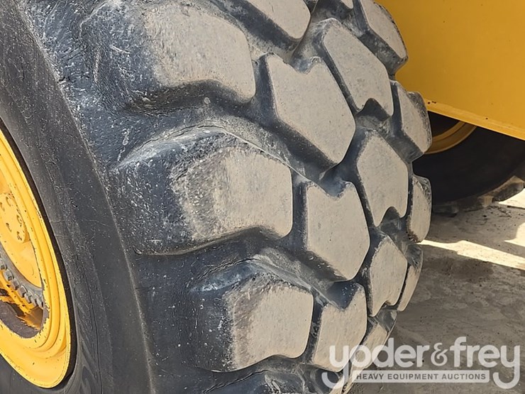 2018-deere-460e-image-18