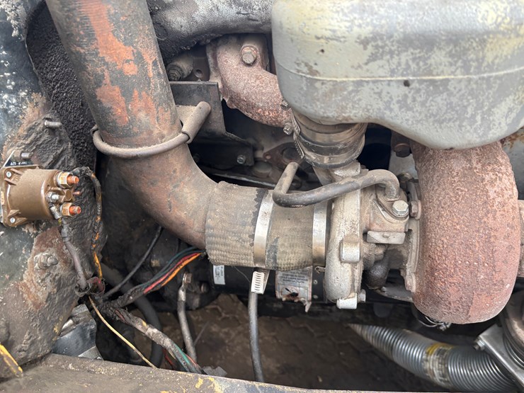 #2302-•-hyster-275-forklift-image-25