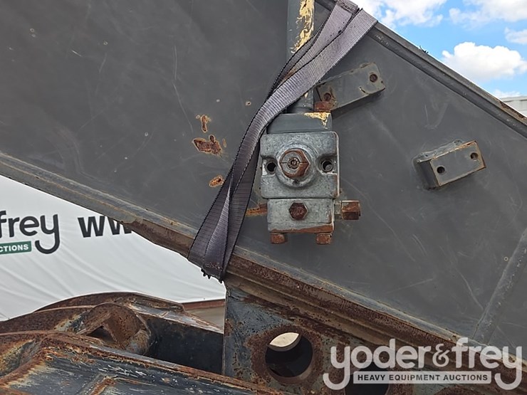 2018-volvo-ec200el-image-55