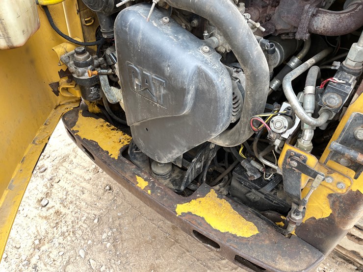 caterpillar-247-image-24