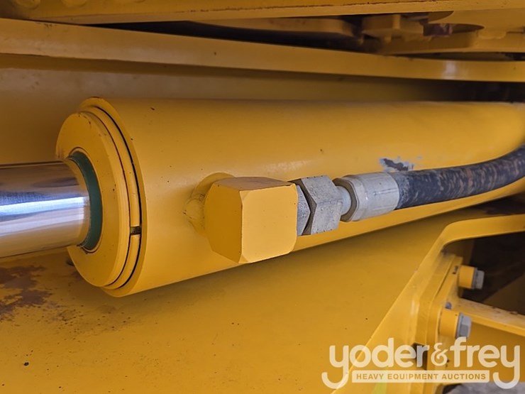 2019-deere-460e-image-32