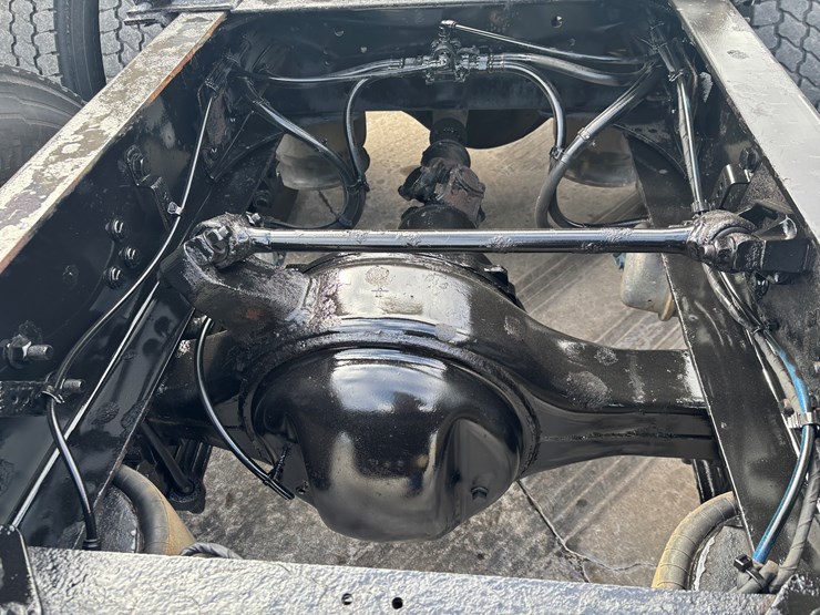 2018-freightliner-cascadia-126-image-53