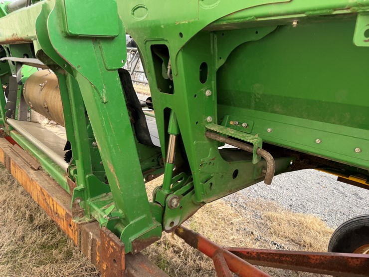 john-deere-630d-image-9