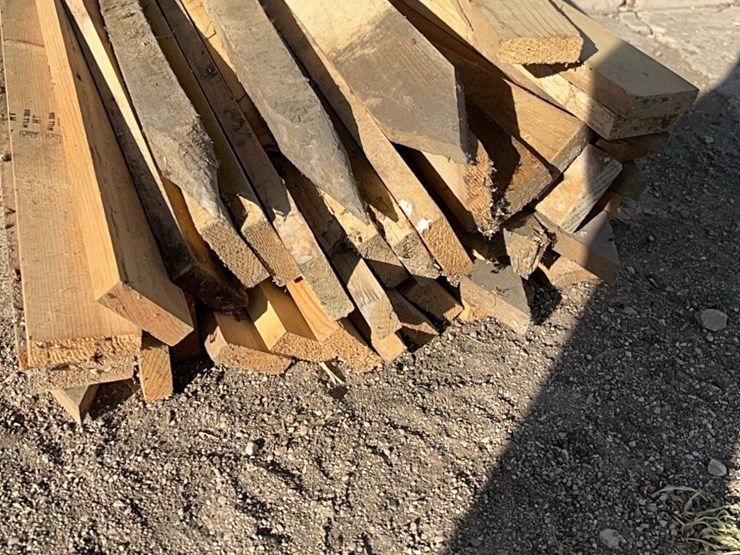 large-pile-of-wooden-stakes-image-11