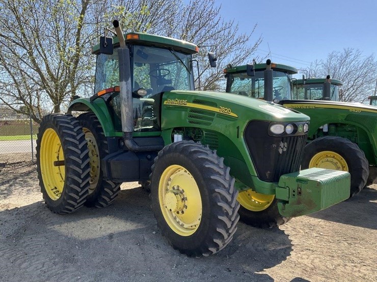 john-deere-7820-image-3