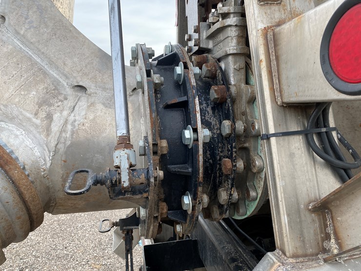 #500-•-2012-northern-8,500-gallon-semi-manure-tanker-(has-wi-title)-(waupun,-wi)-image-37