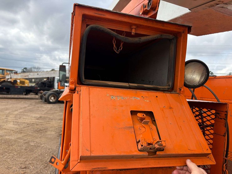 2004-international-durastar-4300-image-23