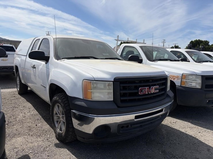 2013-gmc-sierra-1500-image-2