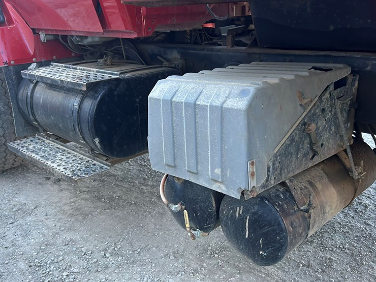 2002-international-7400-image-26