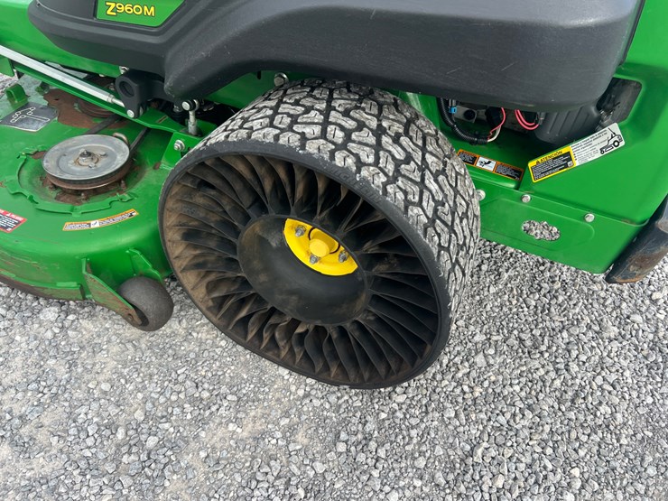 2019-john-deere-z960m-image-5