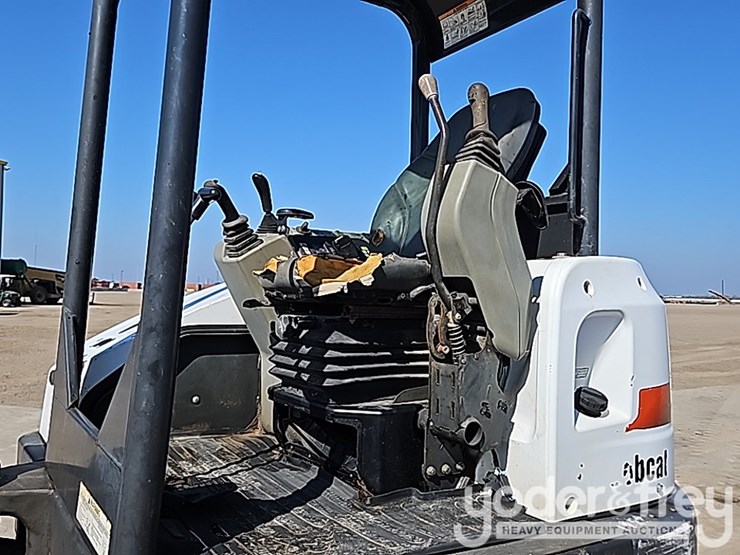 2013-bobcat-e42-image-34