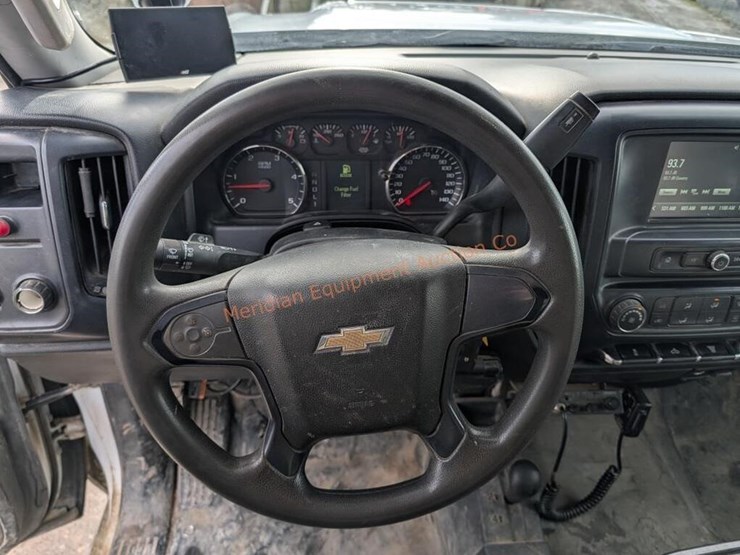 2017-chevrolet-silverado-3500-image-15