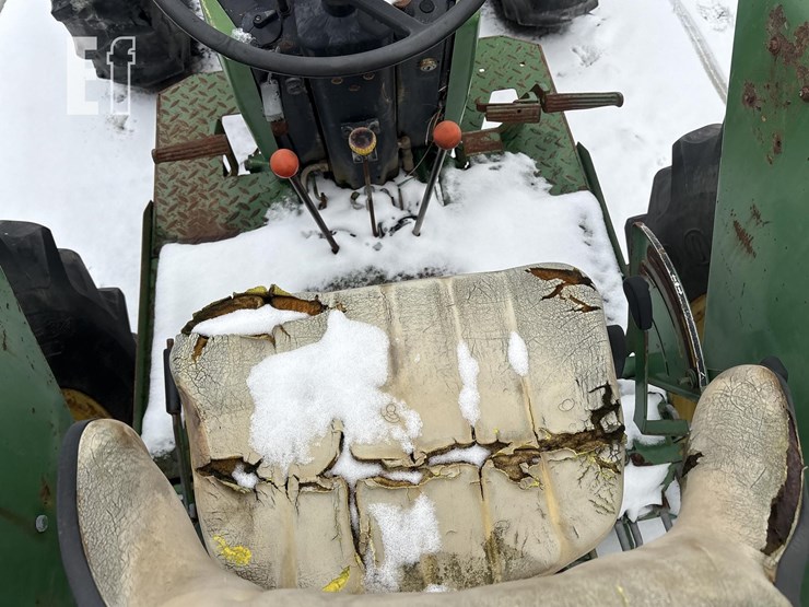 john-deere-2940-image-19