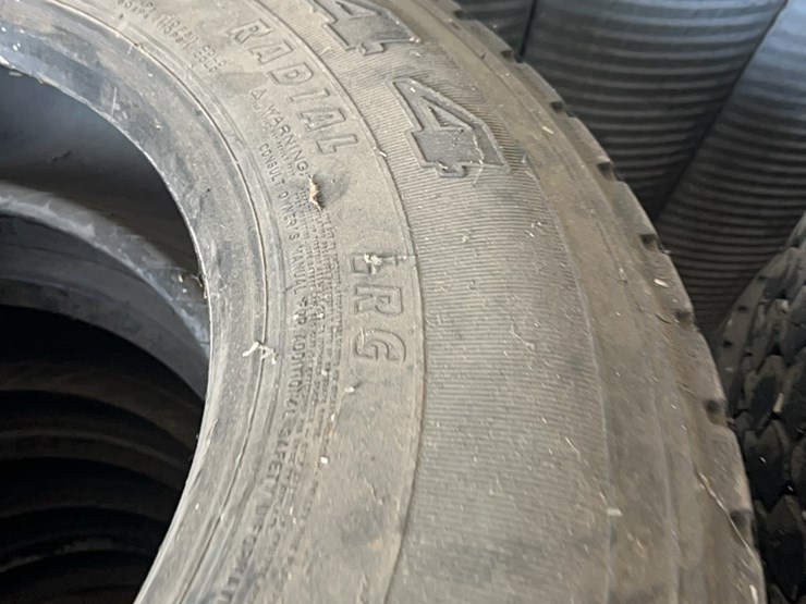 set-of-eight-truck-tires,-size-is-275/80/r-22.5,-all-are-excellent-shape-image-29