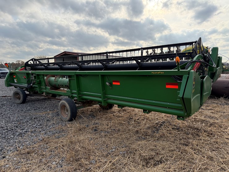 john-deere-630f-image-4