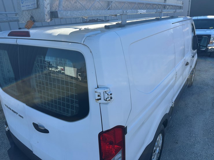 2017-ford-transit-image-18