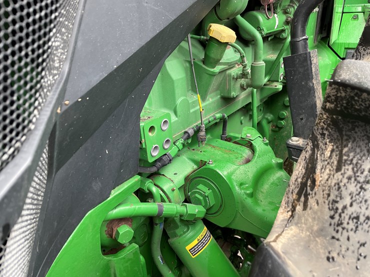 2020-john-deere-8r-340-image-42