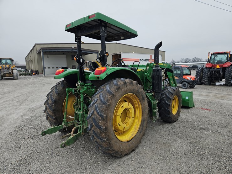 2017-john-deere-6110m-image-20