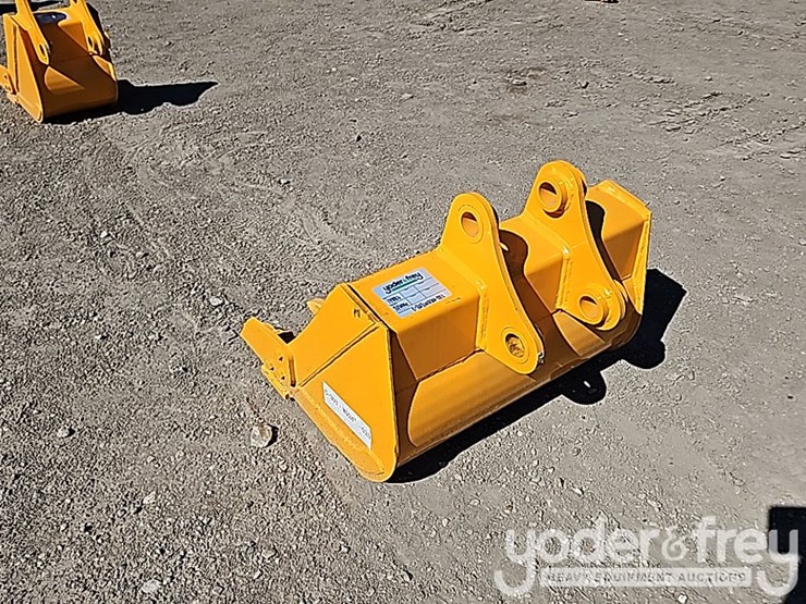 caterpillar-303-image-2