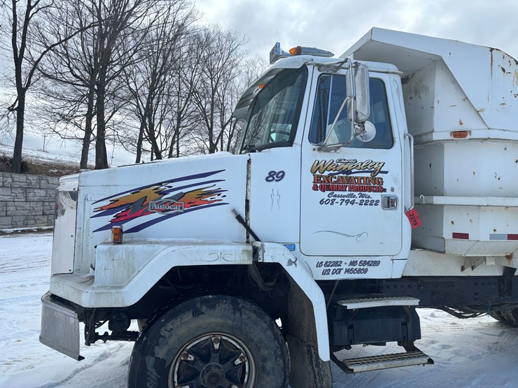 1989-cummins-855-image-8