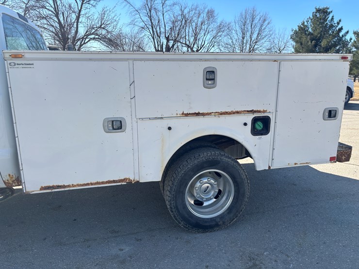 2008-ford-f350-image-37