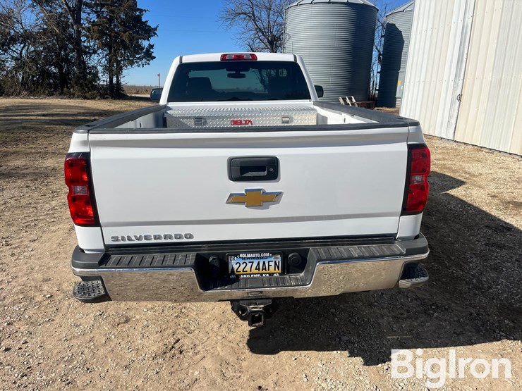 2015-chevrolet-silverado-2500-image-6