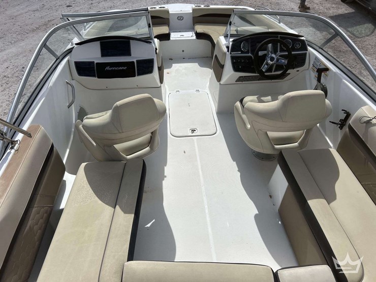 2020-godfrey-marine-hurricane-boat-w-t/a-boat-trailer-.-image-10