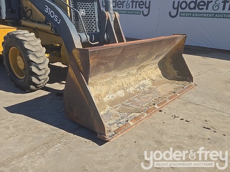 2010-deere-310sj-image-12