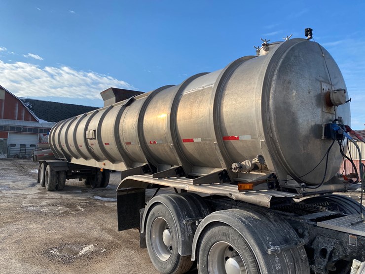 1980-trailmobile-tanker-image-2