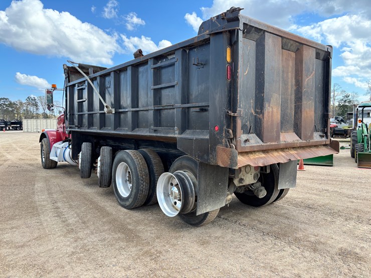 2008-peterbilt-365-image-6