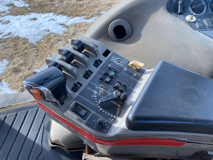 #125-•-2001-case-mx200-magnum-tractor-(colfax,-wi)-image-48