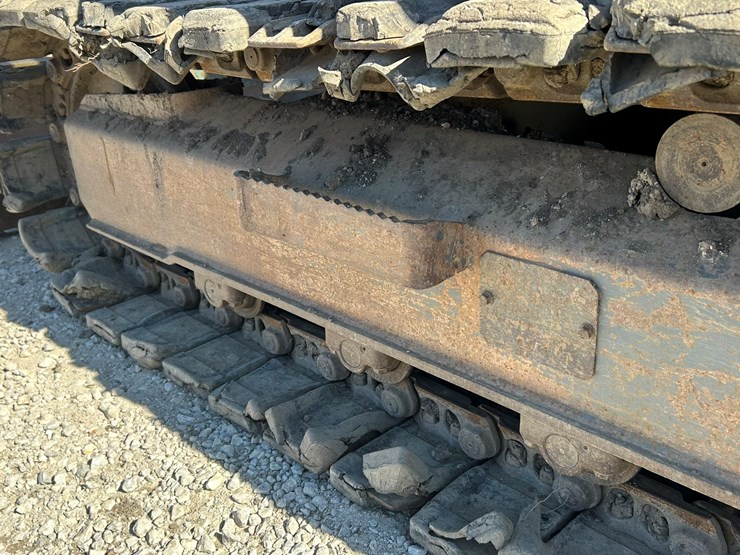 takeuchi-tb180fr-image-78