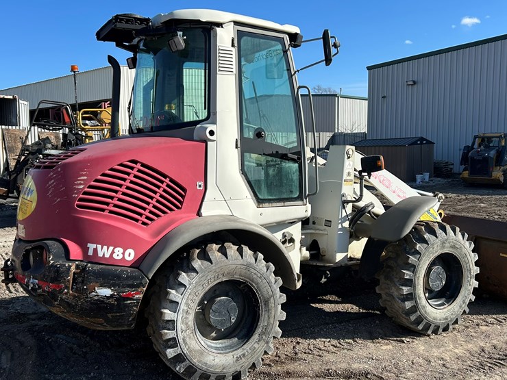 takeuchi-tw80-image-5