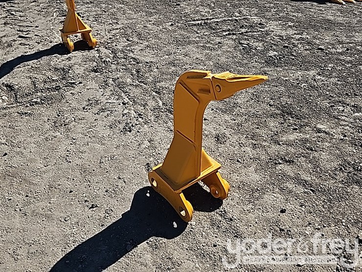 caterpillar-303-image-4