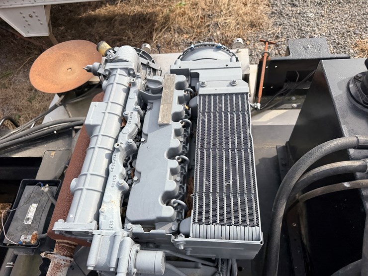 #40961-•-2011-magnolia-/-adams-t/a-fertilizer-tender-trailer-image-72