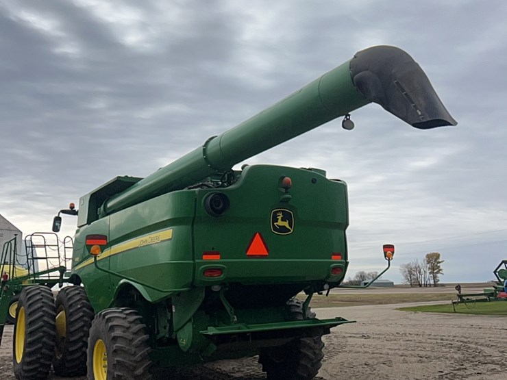 2014-john-deere-s680-image-53